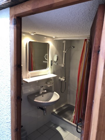 Salle de douche appartement Les Près
